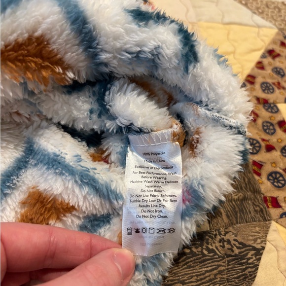 Eddie Bauer Multicolor Geometric Cowl Sweater. - Picture 14 of 15